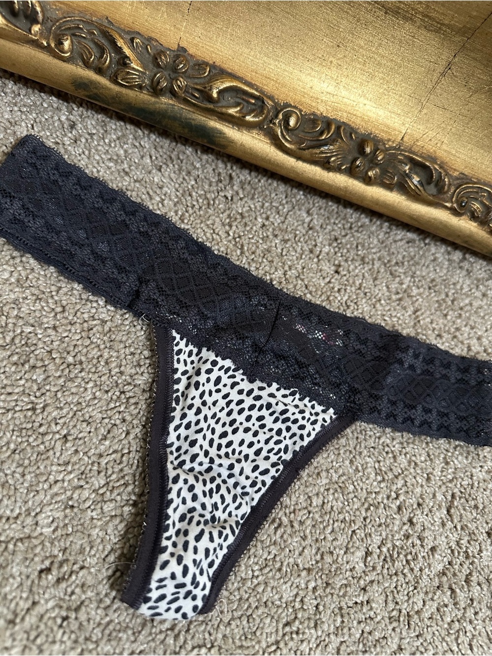 New Victoria's Secret 2011 Cotton Lingerie Low Rise Thong Size XS Gray White Dot
